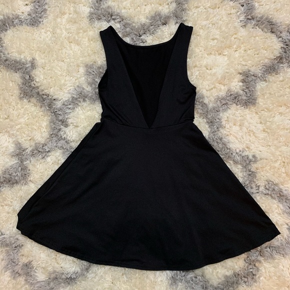 H&M Black Skater Dress - Picture 4 of 6